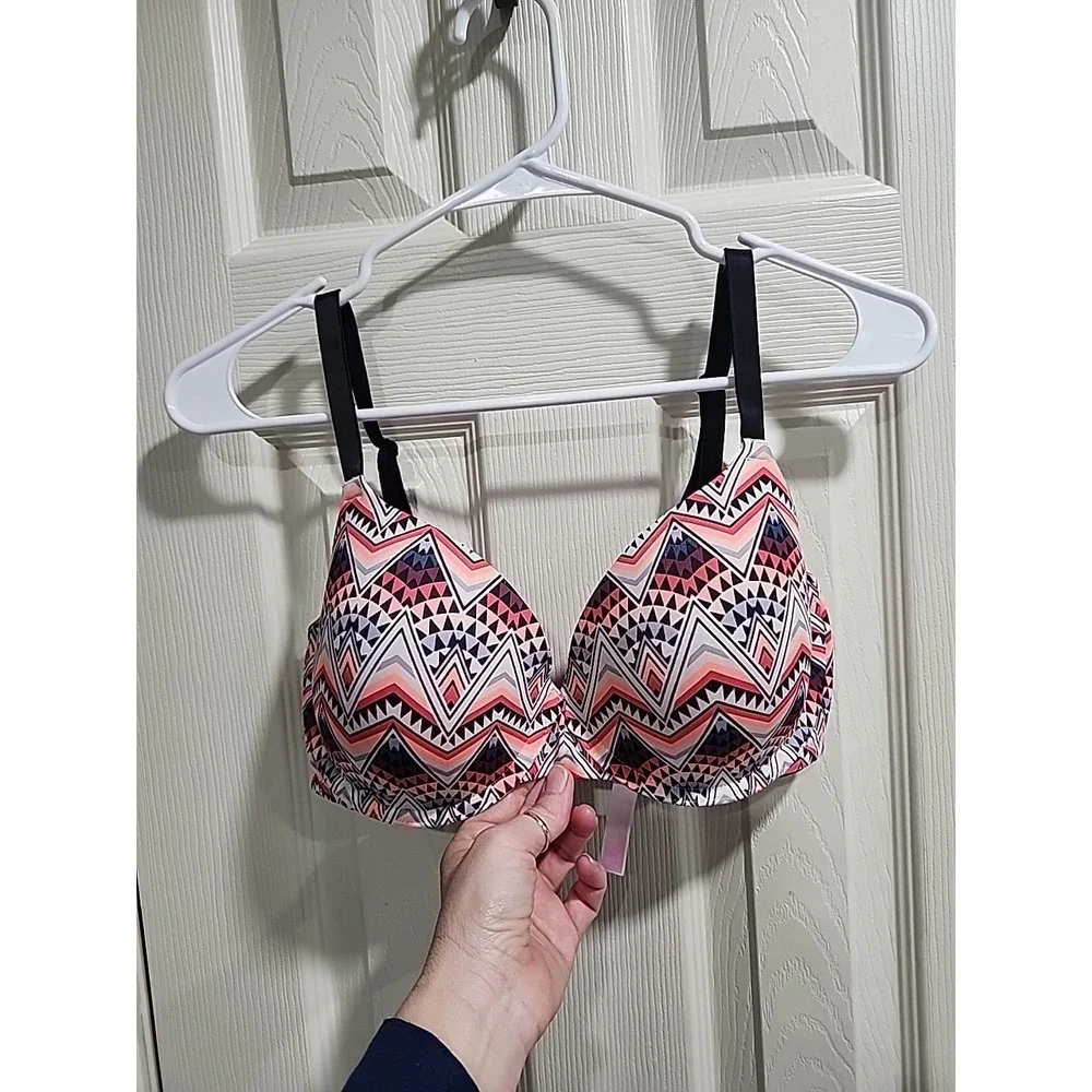 Victoria's Secret PINK •Size 34DD Wear Everywhere & Lightly‎ Lined Aztec Print